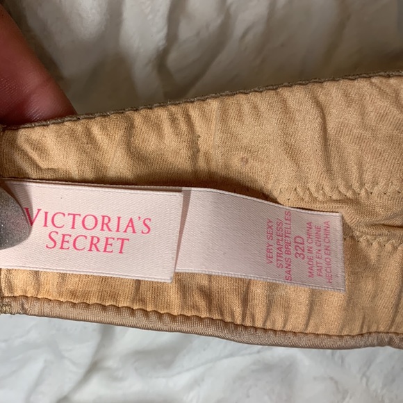 Victoria’s Secret beige strapless bra - Picture 5 of 7